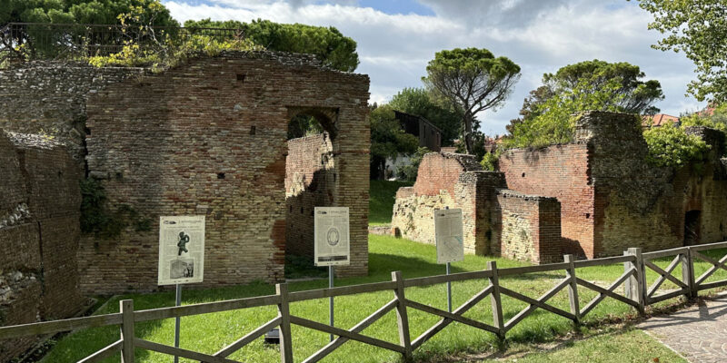 Римский амфитеатр в Римини