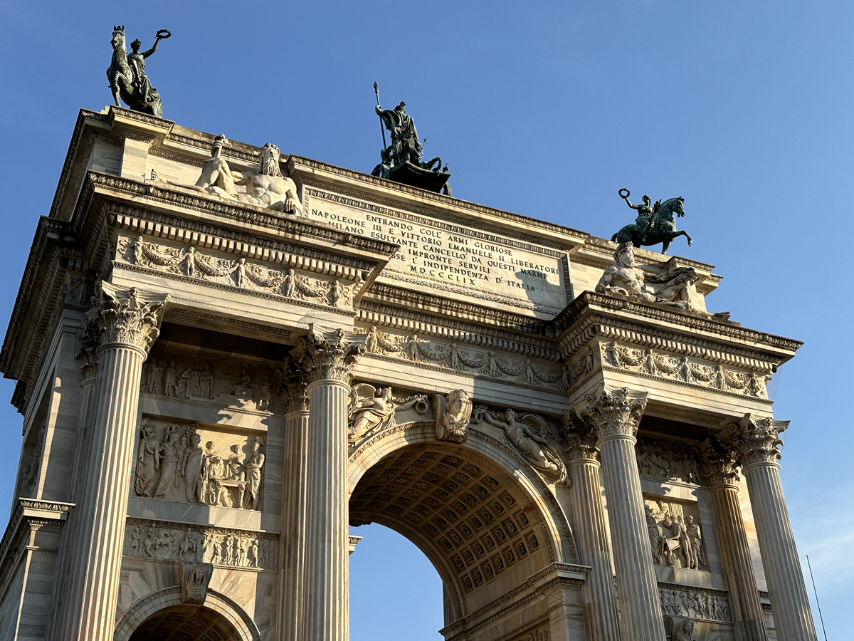 Арка Мира (итал. Arco della Pace) в Милане