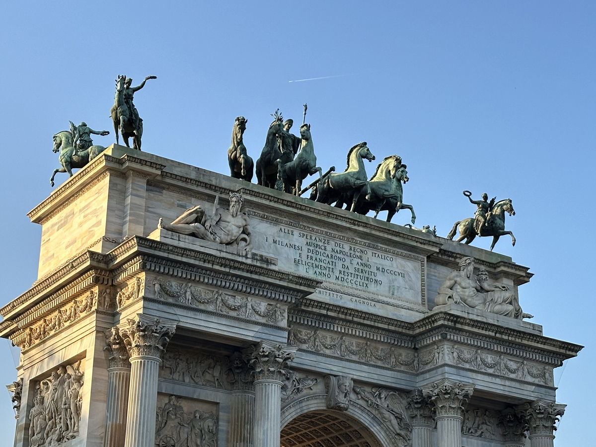 Арка Мира (итал. Arco della Pace) в Милане