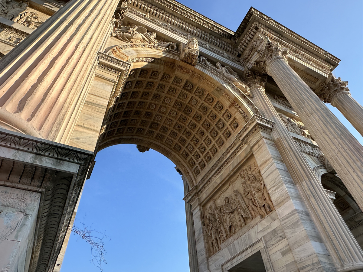 Арка Мира (итал. Arco della Pace) в Милане