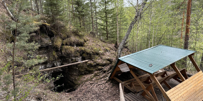 Скала Баганташ и Урмантауская (Усть-Атавская) пещера