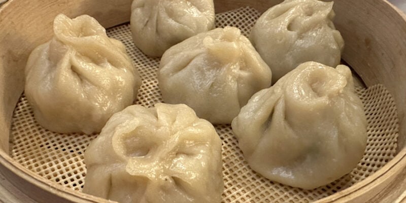 Баоцзы (кит. 包子, пиньинь: bāozi)