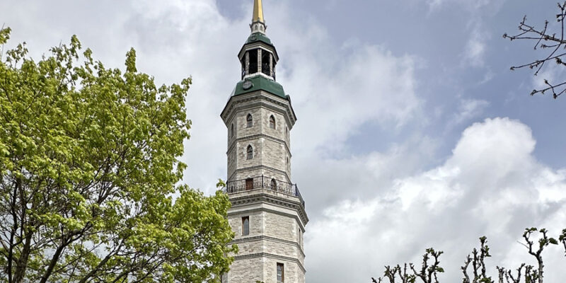 Башня-колокольня святителя Иоанна Златоуста в Златоусте