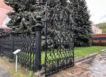 Бастенькие ворота в Златоусте