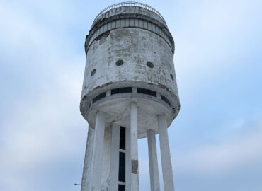 Белая башня в Екатеринбурге