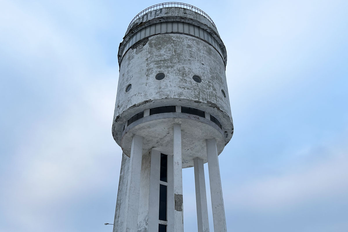 Белая башня в Екатеринбурге
