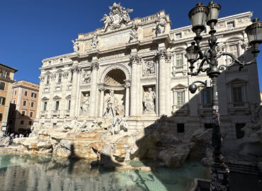 Фонтан Треви в Риме