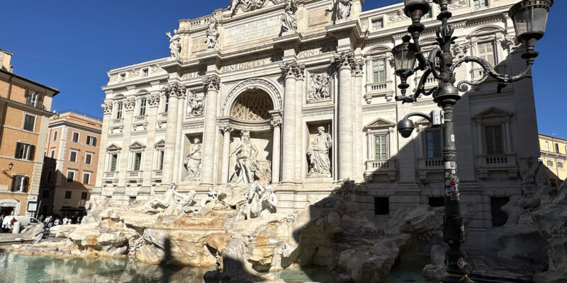 Фонтан Треви в Риме