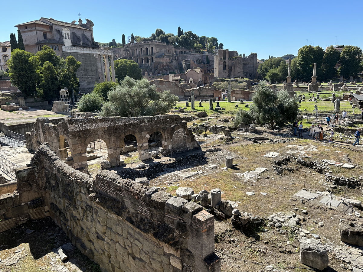 Римский Форум (лат. Forum Romanum)