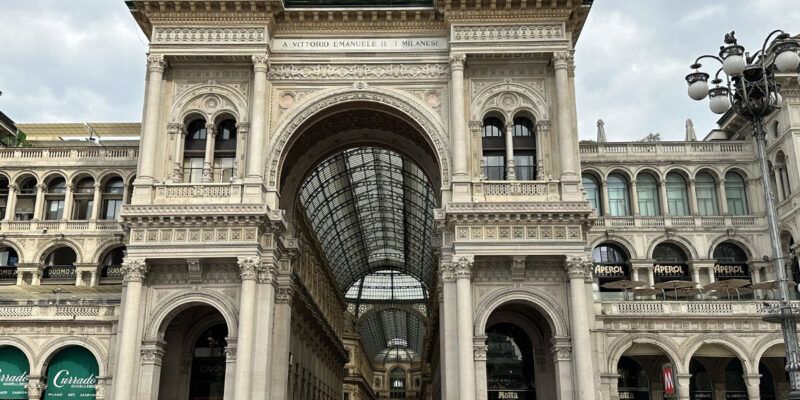 Галерея Виктора Эммануила II в Милане
