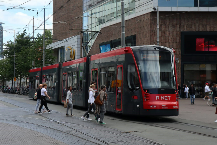 Трамвай в Гааге