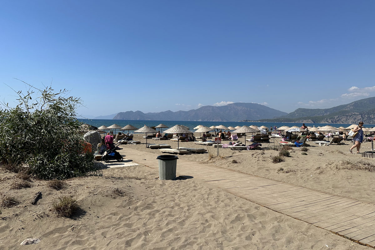 Черепаший пляж Изтузу