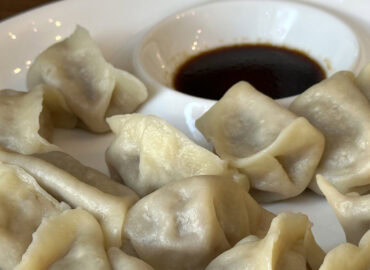 Пельмени цзяоцзы (饺子, пиньинь: jiǎozi)