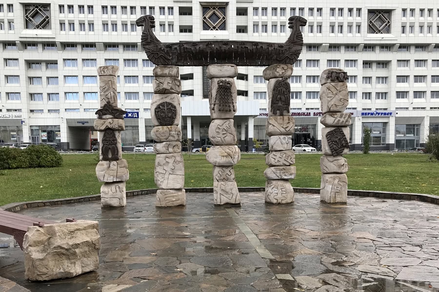 Скульптурная композиция «Кама-река»