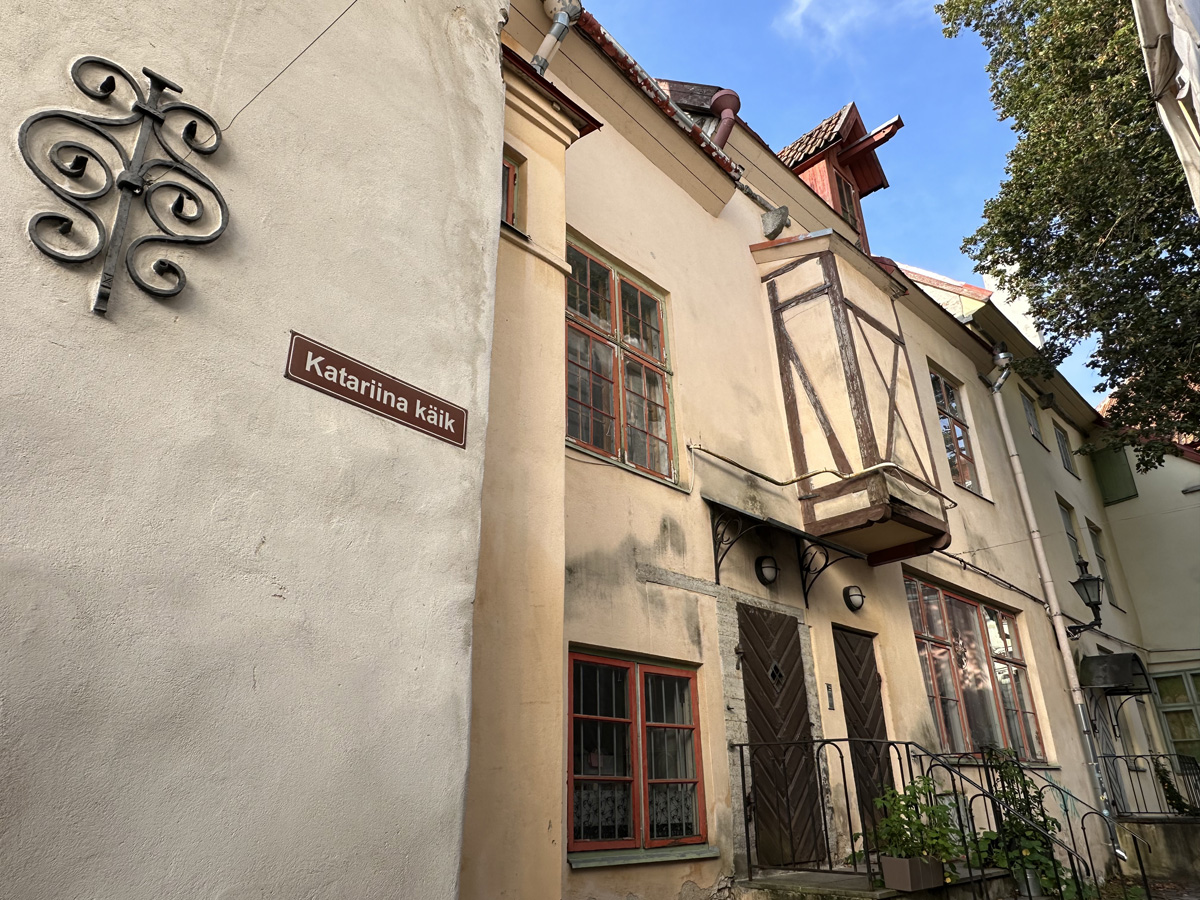 Переулок Катарины (эст. Katariina käik) в Таллине