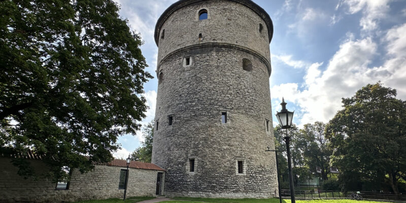 Башня Кик-ин-де-Кёк (Kiek in de Kök) в Таллине