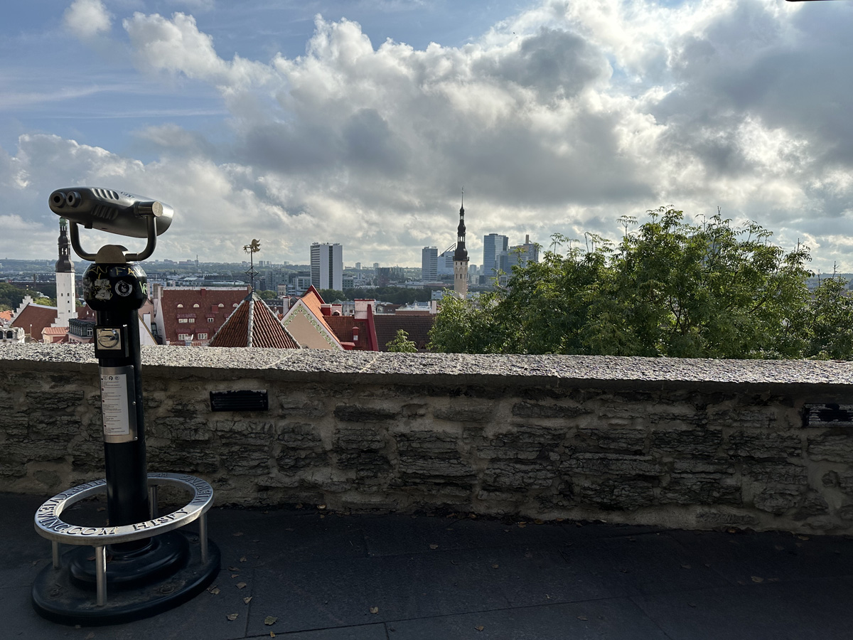 Смотровая площадка Кохтуотса (эст. Kohtuotsa vaateplats) в Таллине