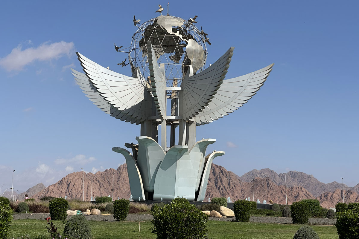 Монумент «Знак Мира» в Шарм-эль-Шейхе