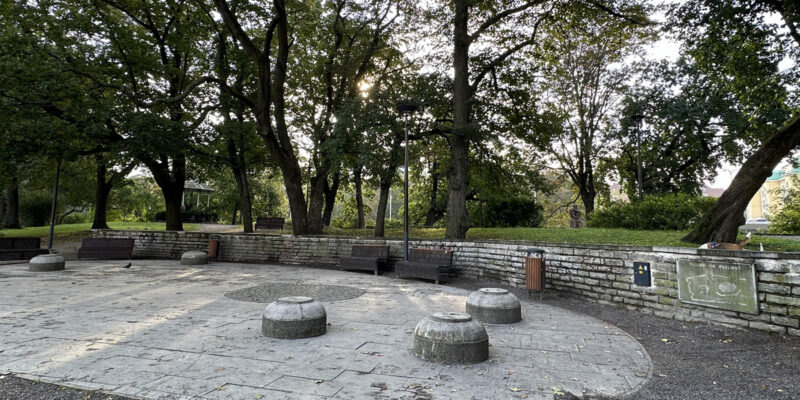 Горка поцелуев, или Мусумяги (эст. Musumägi)