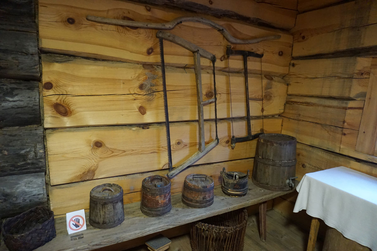 Дом жилой из села Лучинкино Тугулымского района Свердловской области