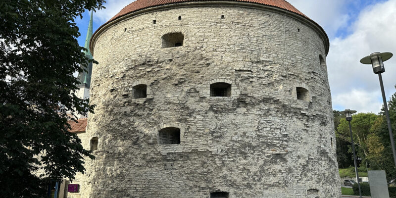 Башня Толстая Маргарита (эст. Paks Margareeta) в Таллине