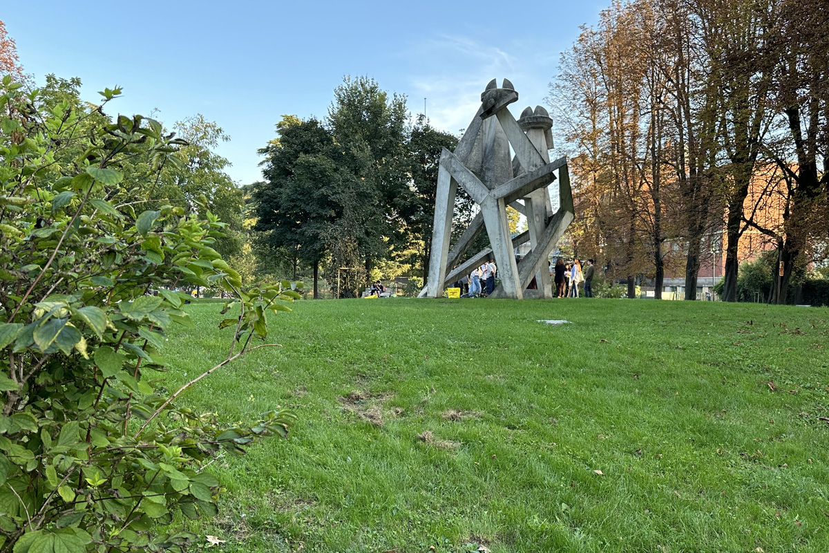 Парк Семпионе (итал. Parco Sempione) в Милане