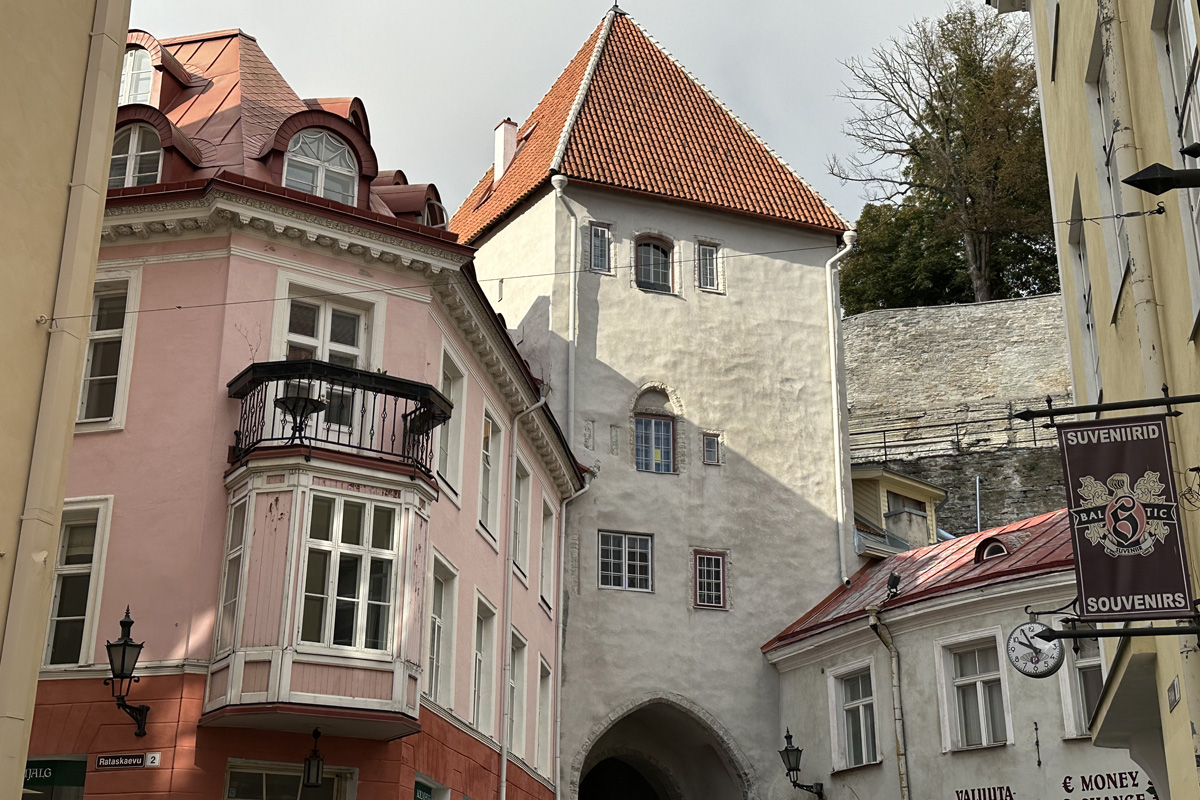 Ворота на Пикк-Ялг в Таллине