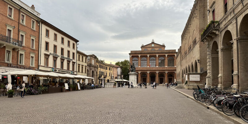 Площадь Кавур