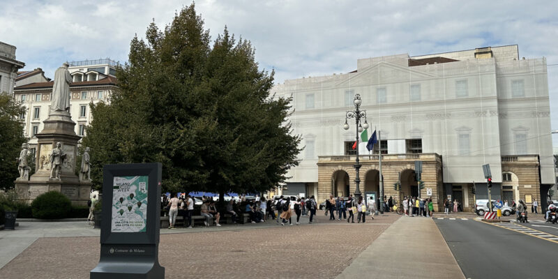 Пьяцца делла Скала в Милане