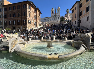 Площадь Испании (итал. Piazza di Spagna) в Риме