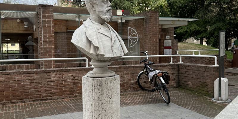 Площадь Луиджи Феррари