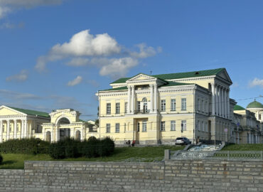 Усадьба Расторгуевых-Харитоновых в Екатеринбурге. Фото: август 2024, vashehobbyrf.ru