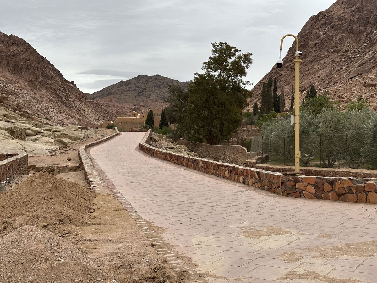 По дороге в монастырь Святой Екатерины