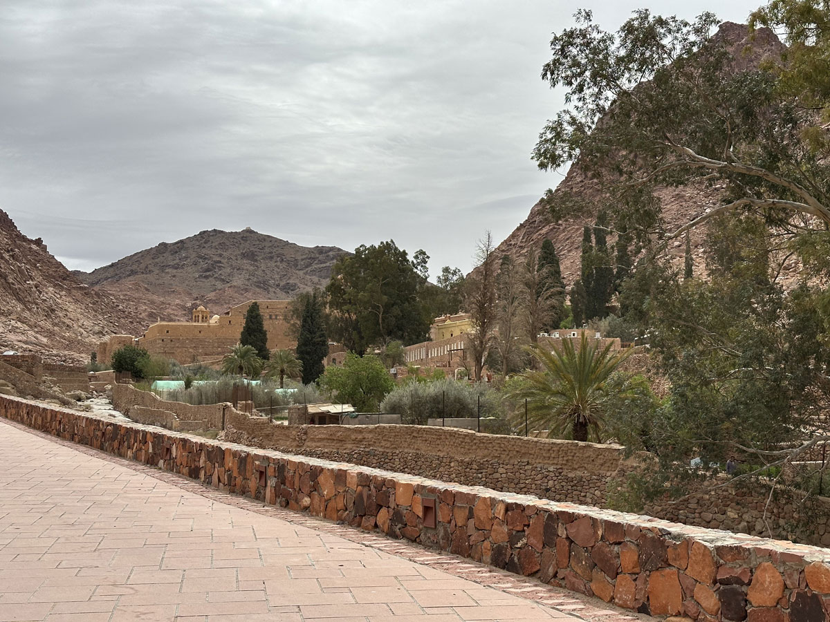 По дороге в монастырь Святой Екатерины