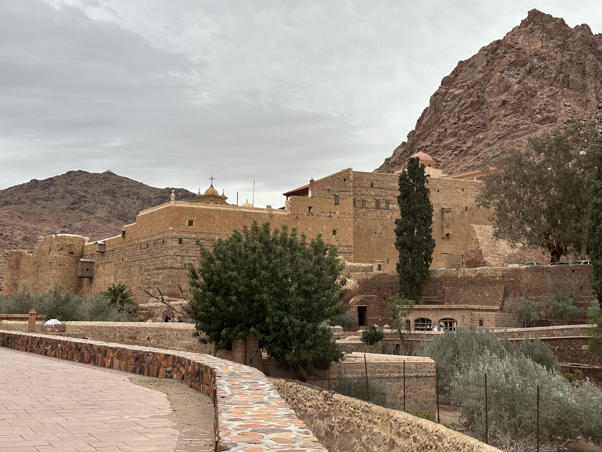 По дороге в монастырь Святой Екатерины