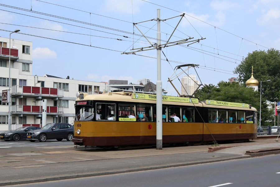 Трамвай в Роттердаме