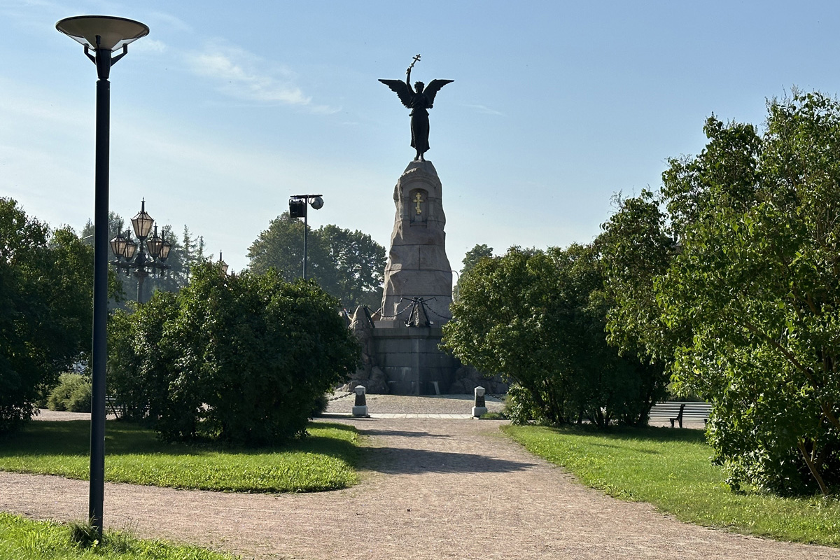 Памятник броненосцу береговой обороны «Русалка» в Таллине