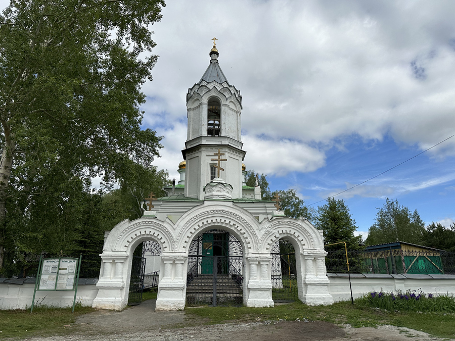 Храм святой великомученицы Параскевы Пятницы в селе Савино