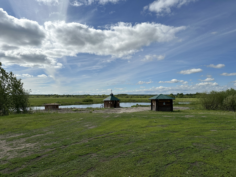 Купель и помещение для обливания святой водой