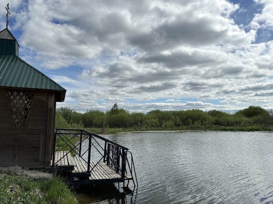 Купель и помещение для обливания святой водой