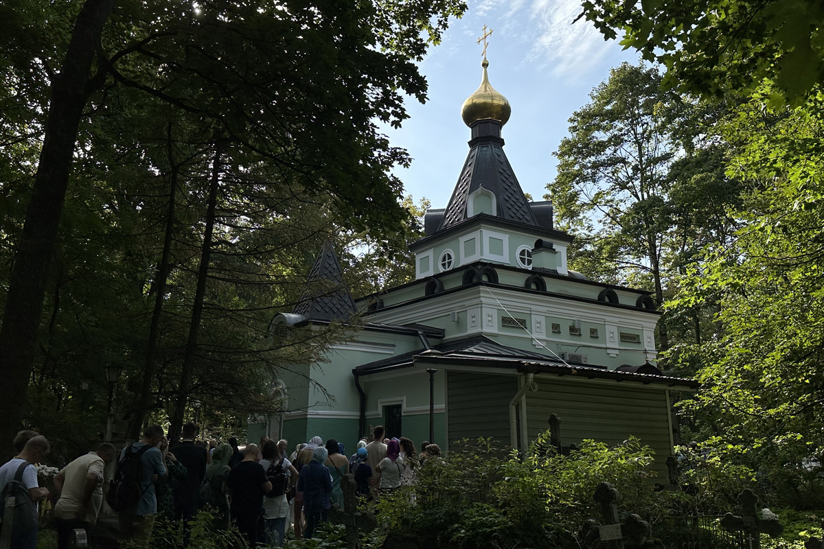 Смоленское православное кладбище в Санкт-Петербурге