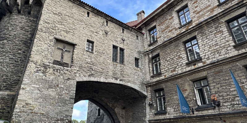 Большие Морские ворота (эст. Suur Rannavärav) в Таллине