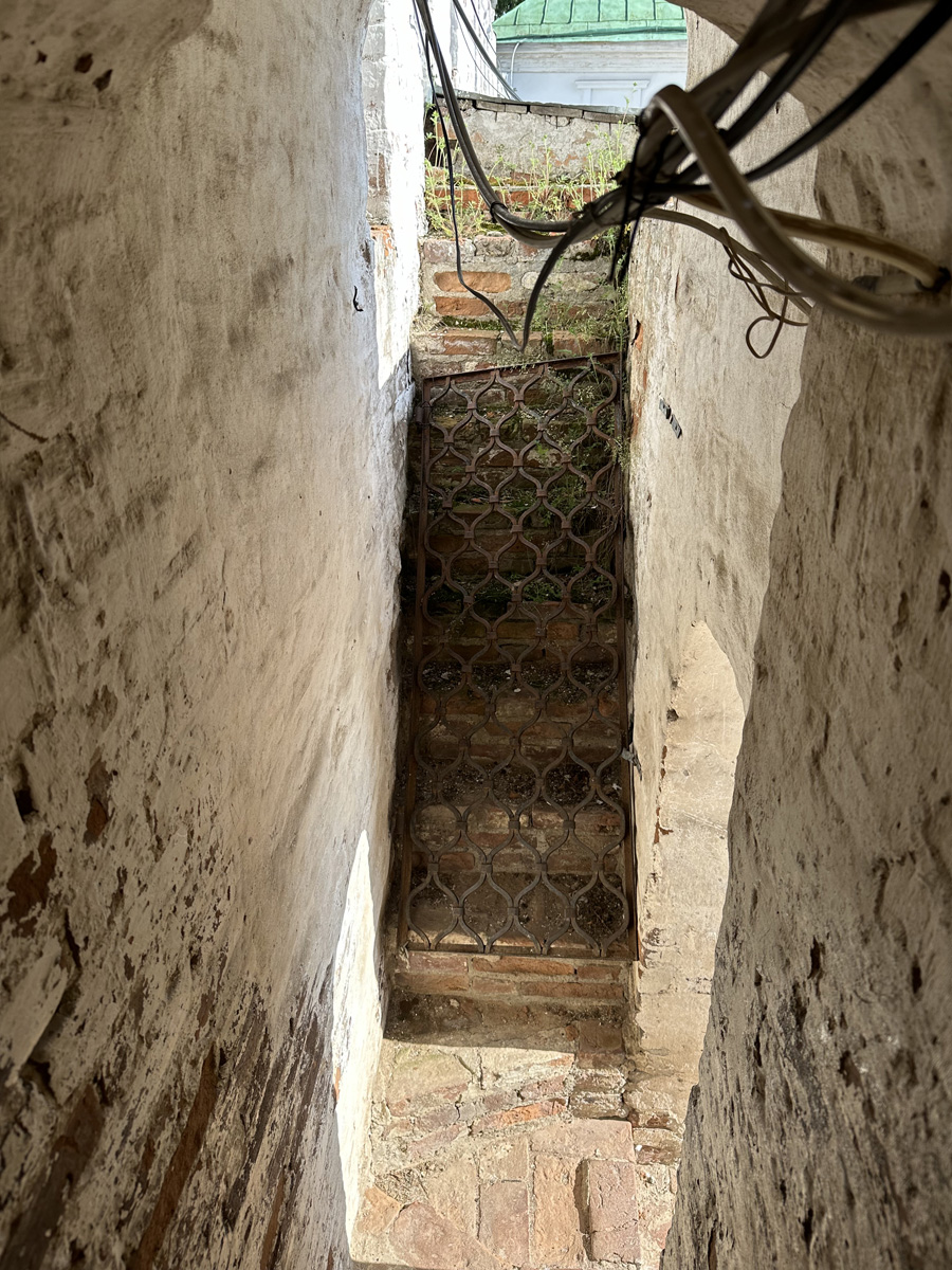 Подъем на колокольню Свято-Троицкого собора в Верхотурье